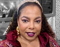 H.E.Queen Mother Nina Womack, From USA, Coodinator of of Youth affairs of Global United for peace and Justice .